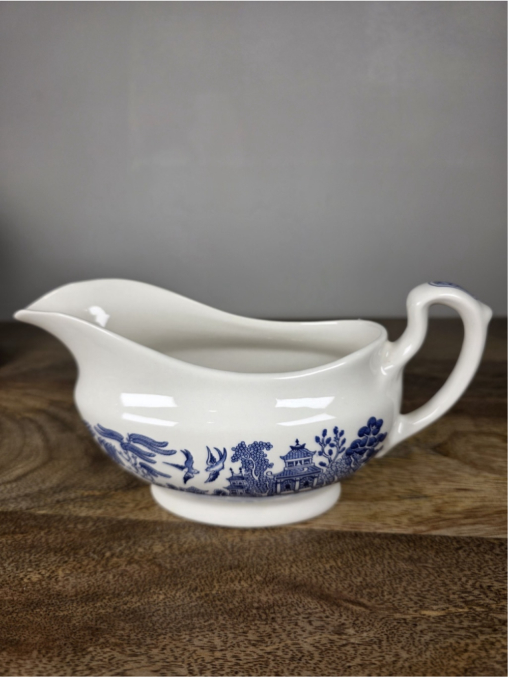Churchill Blue Willow Gravy Boat Staffordshire England Blue White Transferware